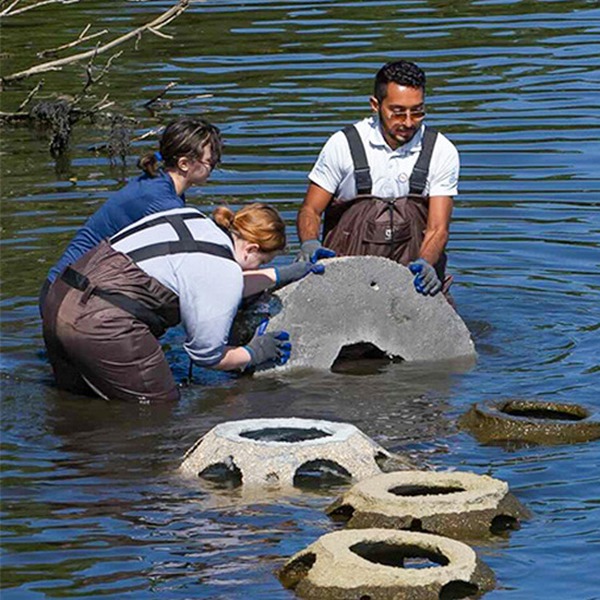 Melvin Alvarez '15 visits Connecticut College’s Thames River shoreline